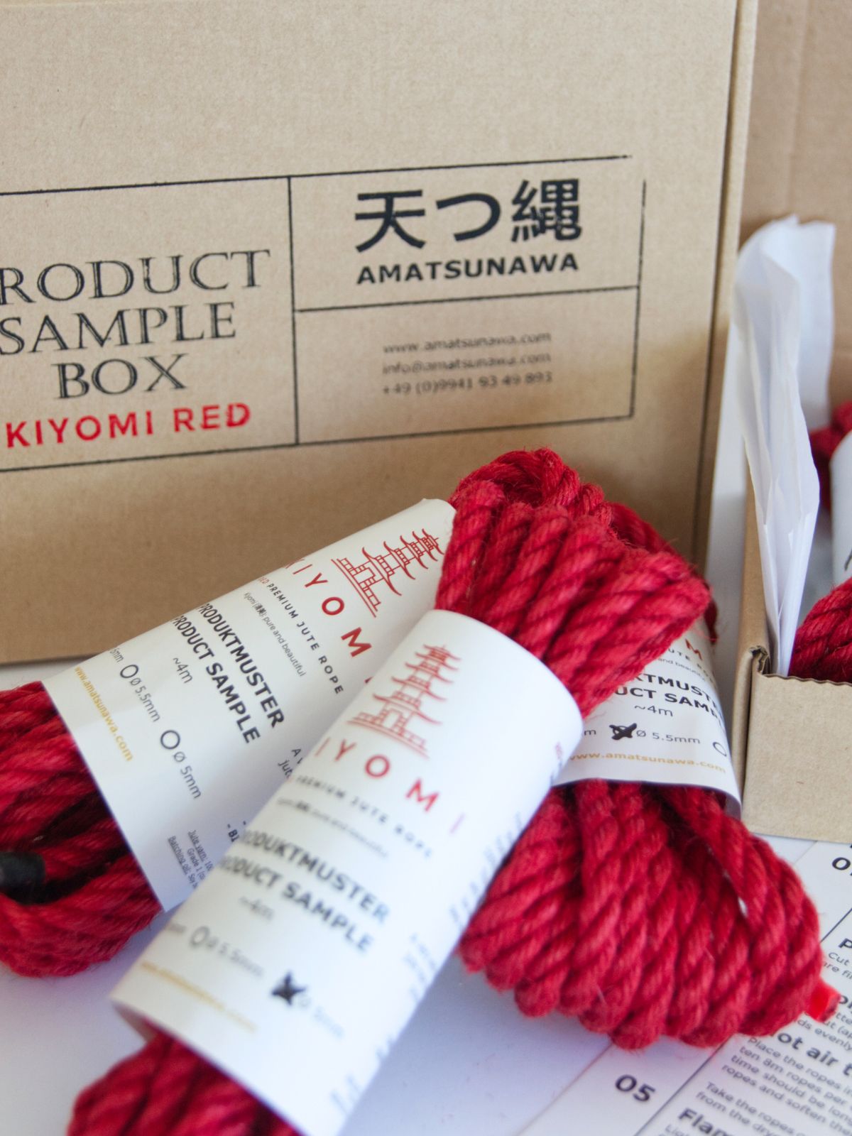 KIYOMI RED sample box, 3x 4m untreated vibrant red rope, various diameters & 10€ voucher 